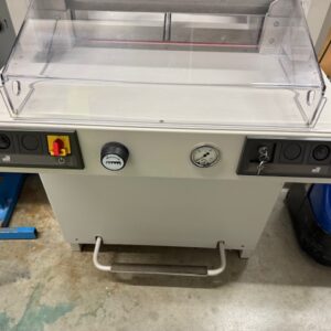Massicot avec presse hydraulique